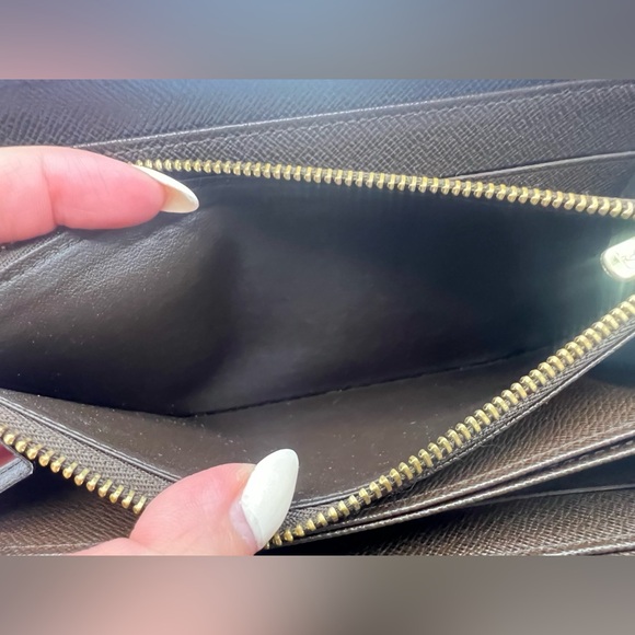 LOUIS VUITTON DAMIER EBENE ZIPPY WALLET - Picture 5 of 9